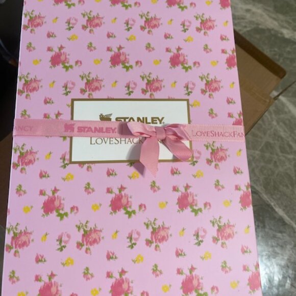 Stanley 1913 x LoveShackFancy Quencher H2.0 Flowstate™ Tumbler | 30 OZ - Picture 6 of 8